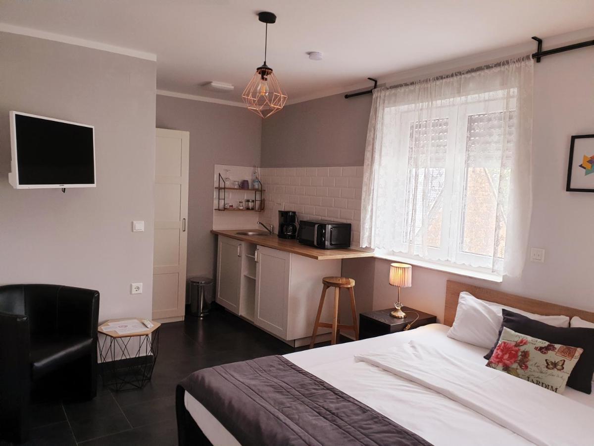 Aparthotel Oleander Hof Hochstadt  Esterno foto