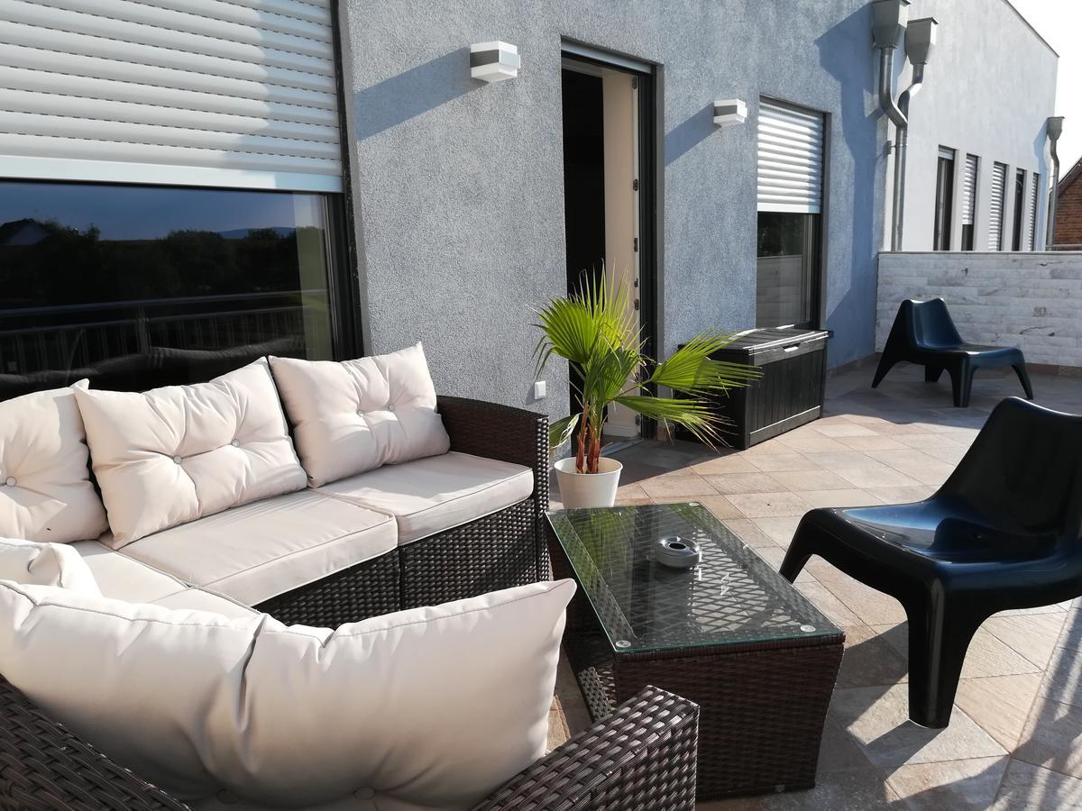 Aparthotel Oleander Hof Hochstadt  Esterno foto